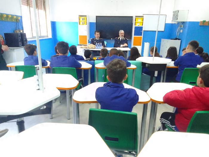 Legalit&agrave; nelle scuole: la Polizia di Stato incontra gli alunni del "Garibaldi" di Realmonte