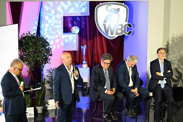 Lo show di We Beach Catania: cos&igrave; rinasce il calcio sulla sabbia