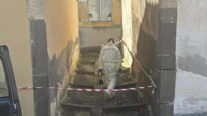 Uomo di 63 anni trovato morto in casa: viveva da solo