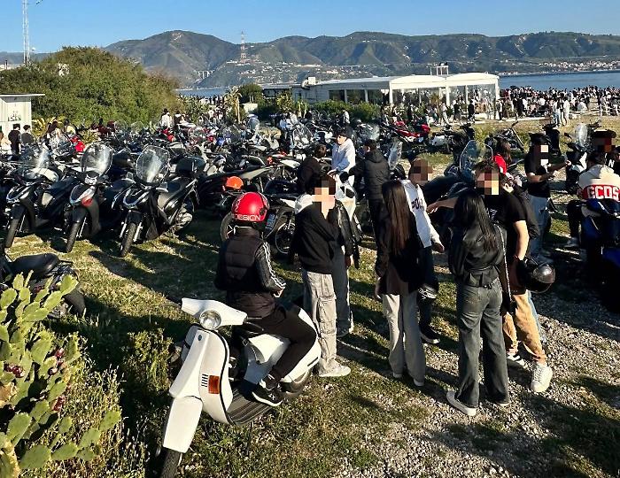 Stuolo di scooter in aree pedonali, la Pro Loco: &laquo;Nessun rispetto&raquo;