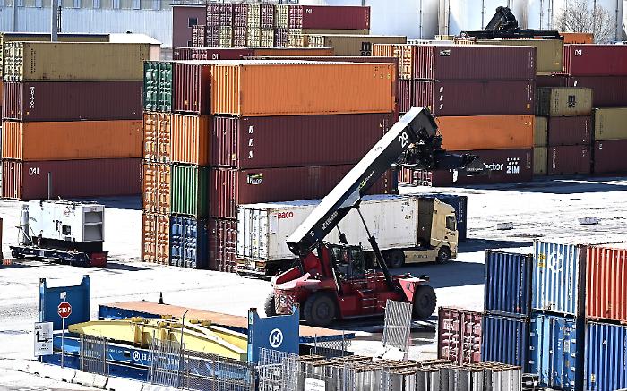 Porti in trincea: in Sicilia +75% di episodi criminali, hub di narcotraffico, contrabbando e corruzione