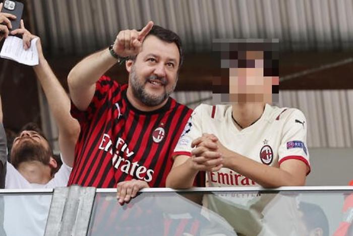  Non solo ponti e strade: al MIT di Salvini spunta la fattura per Sky Sport e Sky calcio