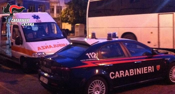 Prima l'incidente camion-auto a Palagonia, poi il parapiglia: &laquo;Ti ammazzo, la colpa &egrave; tua&raquo; e aggredisce i soccorritori