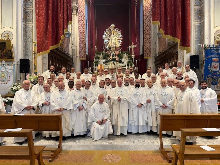 Chiaramonte e la giornata sacerdotale mariana, il simulacro della patrona fa rientro al santuario di Gulfi