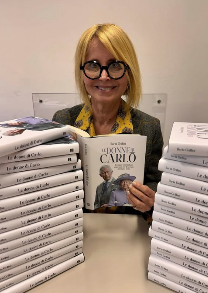 "Carlo e le sue donne", il Re raccontato dallo &ldquo;specchio rosa&rdquo; di Ilaria Grillini