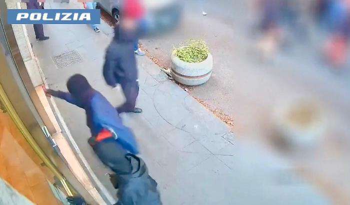 Rete neonazisti e antisemiti online,  a Pavia arrestato un 19enne: l'antefatto di Catania con i giovani eversivi 