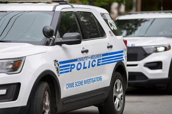 Sparatoria in un mall di Baton Rouge: almeno sei feriti, aggressore in fuga