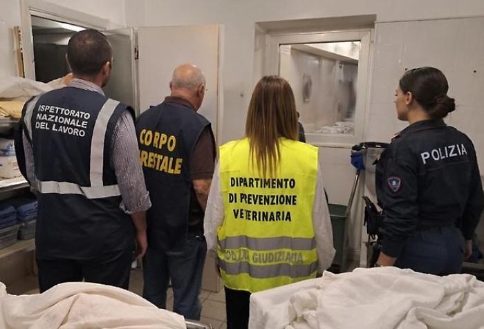 Giarre, controlli interforze: sanzioni a una paninoteca e una residenza per anziani