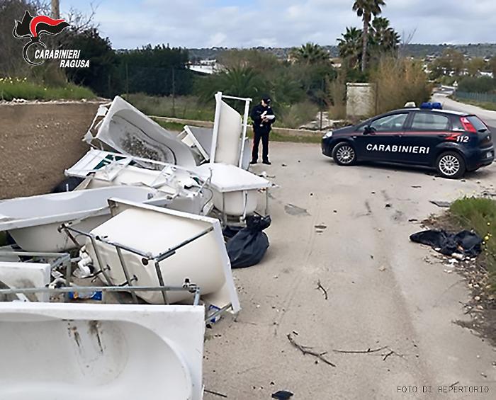 Ragusa, discarica abusiva sequestrata dai carabinieri: due denunciati