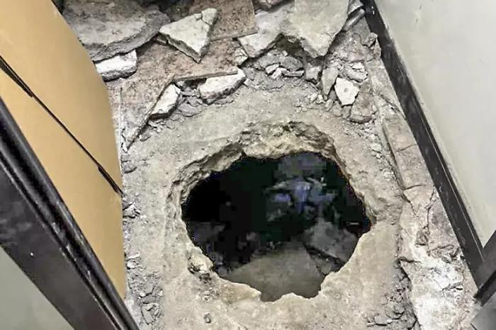 Rapina in banca a Napoli, chiuso il tunnel scavato dai ladri: Metro e marciapiede presto riaperti
