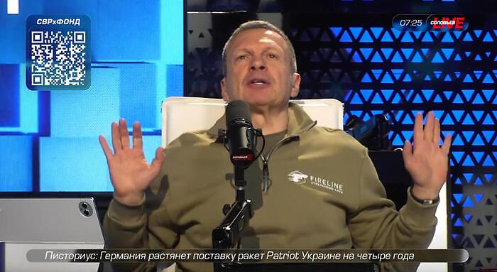  L'assurdo teatro russo: Mattarella accusato di "finanziare il nazismo"