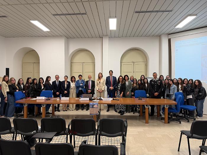 Educare alla legalit&agrave;: il fronte comune delle istituzioni contro la violenza