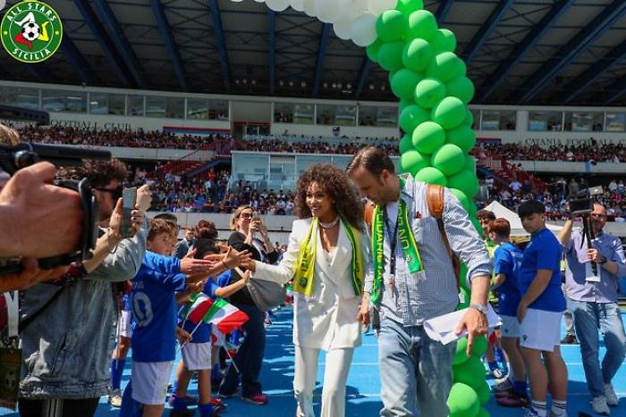 "Un goal per la solidariet&agrave;": Catania capitale di calcio e spettacolo