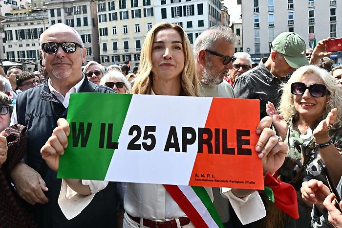 Salis: "Faccio la sindaca di Genova", centrosinistra diviso su primarie e leadership