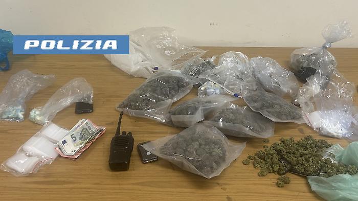 Blitz antidroga a San Giovanni Galermo: due giovani denunciati e 600 grammi di droga sequestrati