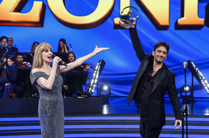 Fabrizio Moro trionfa a Canzonissima 2026 con "Il mio canto libero"