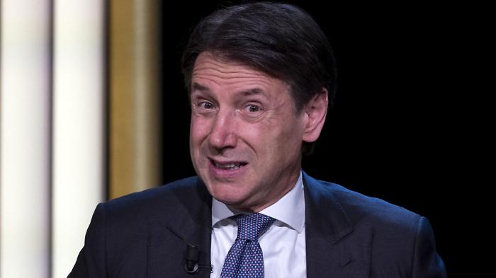 Auguri a Conte per l&rsquo;intervento: sostegno trasversale dal mondo politico