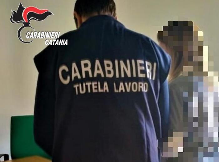 Controlli a Mascali:  lavoratrice in nero in un centro estetico, titolare deferita 