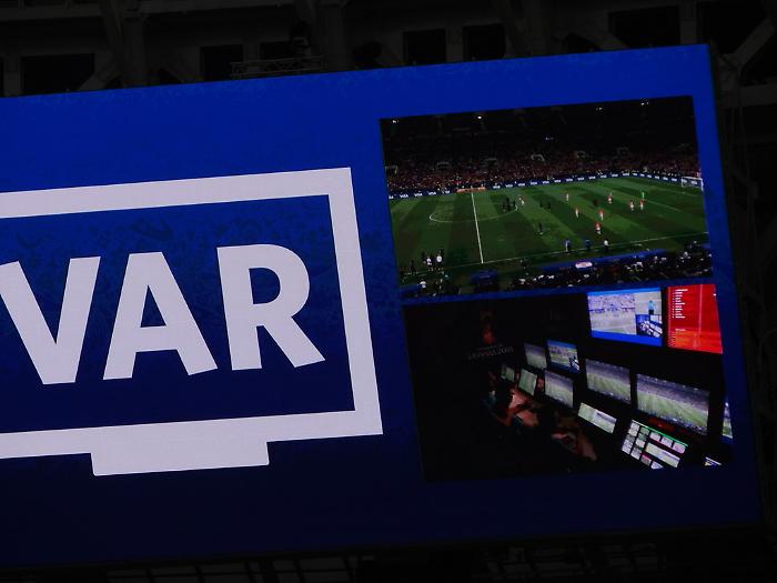 Come funziona davvero il Var: telecamere, audio e protocollo spiegati passo passo