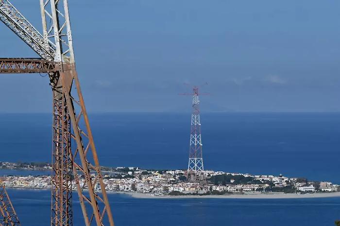 Scontro al Senato sul decreto ponte: bocciata la pregiudiziale