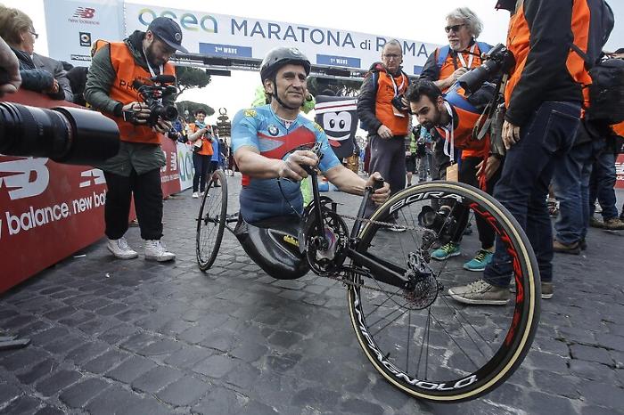 Dalle auto agli ori paralimpici: Alex Zanardi campione di resilienza 