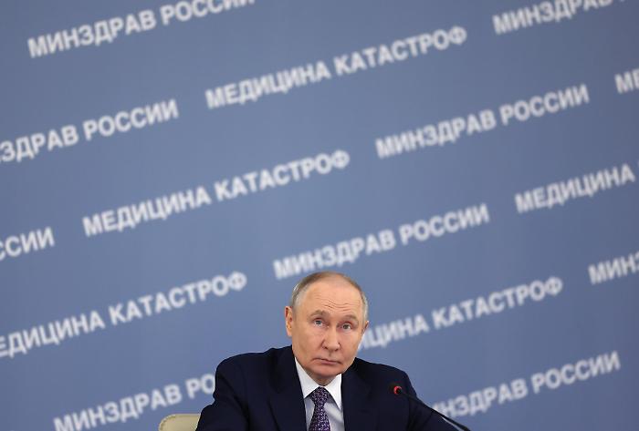 Vladimir Putin, la parabola di un dittatore: da leader di piazza a ostaggio dei Servizi 