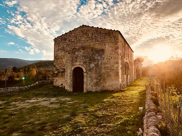 L'antica chiesa medievale, che ha resistito a terremoti e guerre, diventa spazio per i matrimoni civili: Buccheri apre il suo gioiello