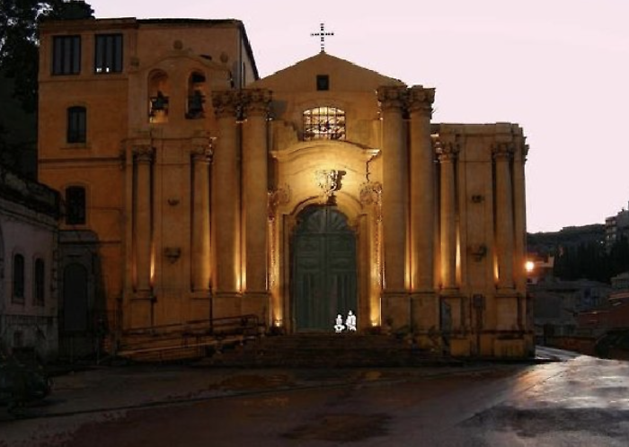 Modica e il fuoco che non brucia