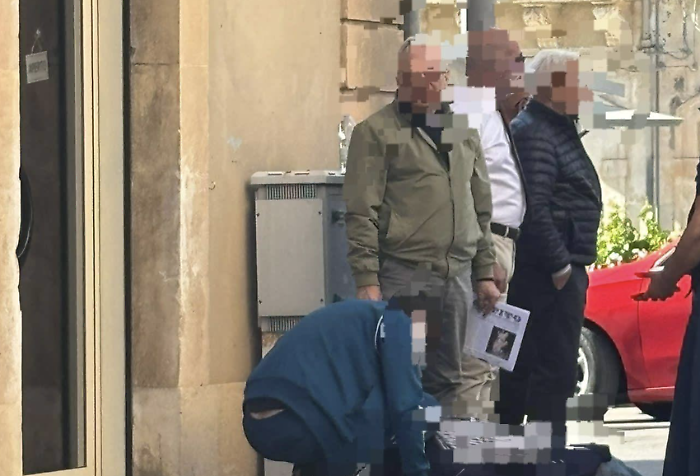 Scicli, ha un malore e si accascia: &egrave; accaduto in centro storico