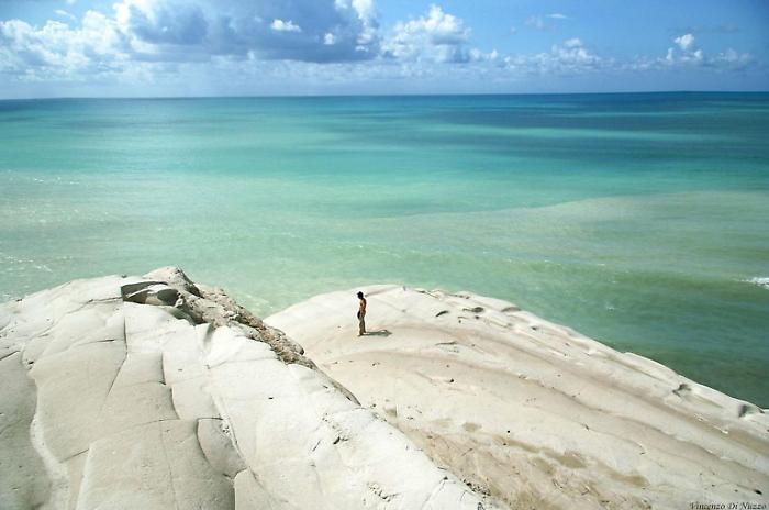 Scala dei Turchi, cambia tutto: addio prenotazioni online, ingresso a 6 euro e accessi contingentati per salvare la falesia bianca