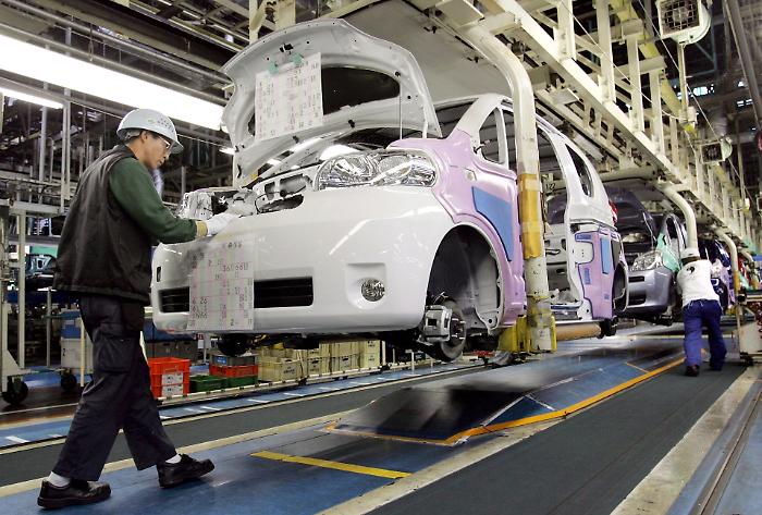 Toyota, utili in calo del 20%: dazi Usa e crisi geopolitiche frenano la crescita