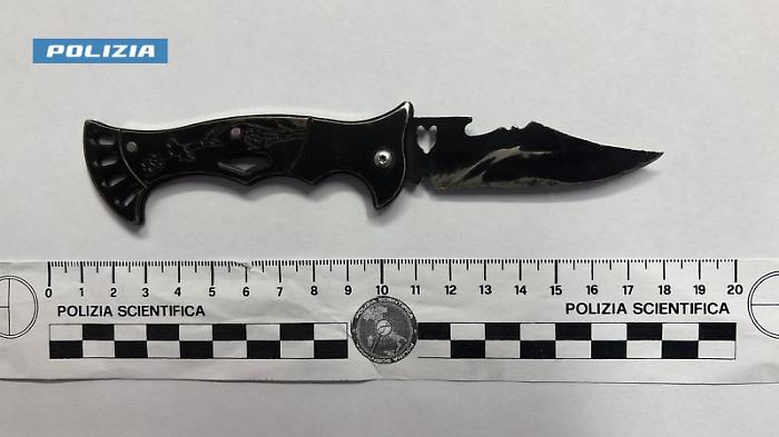 Aeroporto di Comiso, denunciato per possesso di arma da taglio non autorizzata