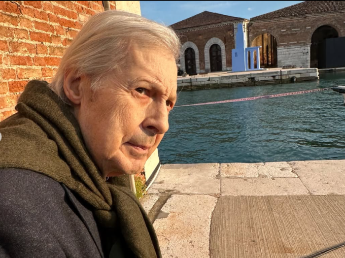 Vittorio Sgarbi compie 74 anni: festa a C&agrave; Giustinian e brindisi con Pietrangelo Buttafuoco