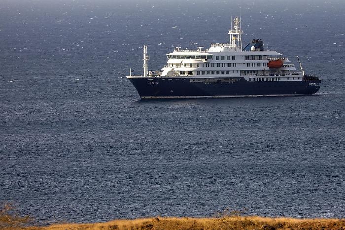 Allarme Hantavirus, scatta la rete di sicurezza: un caso in isolamento a Padova, l'esercito attende la nave Hondius a Tenerife