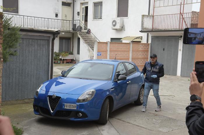 La controffensiva di Sempio: sei consulenze per smontare l&rsquo;accusa. Nel mirino Dna, impronte, audio e profilo psicologico