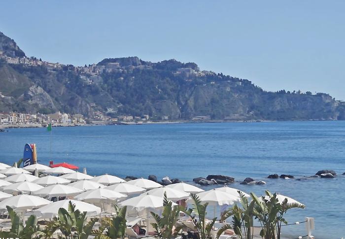Giardini Naxos, Legambiente: "Salvare le spiagge libere"