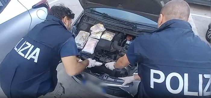 Arrestata coppia di "corrieri", sequestrati 28 kg di droga