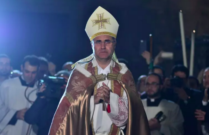L'arcivescovo Lorefice in processione a Sferracavallo: &laquo;Nessuno pu&ograve; pensare di intimidire, nessuno ha paura&raquo;