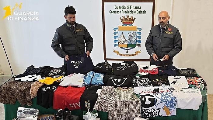 Trecastagni, alla festa di Sant'Alfio sequestrati migliai di capi contraffatti