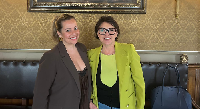 da sinistra l'assessore Lombardo e l'avvocata Cipolla