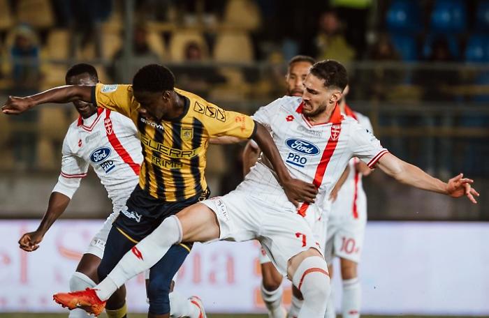Profumo di finale per il Monza: super rimonta che manda al tappeto la Juve Stabia
