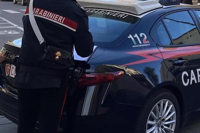 Si ferma per aiutare un uomo con il cane ma viene accoltellata: grave una biologa 54enneSi ferma per aiutare un uomo con il cane ma viene accoltellata: grave una biologa 54enne