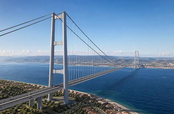 Ponte Stretto,  Salvini: &laquo;Gi&agrave; arrivate 45.000 domande di ingegneri, architetti, operai e tecnici&raquo;
