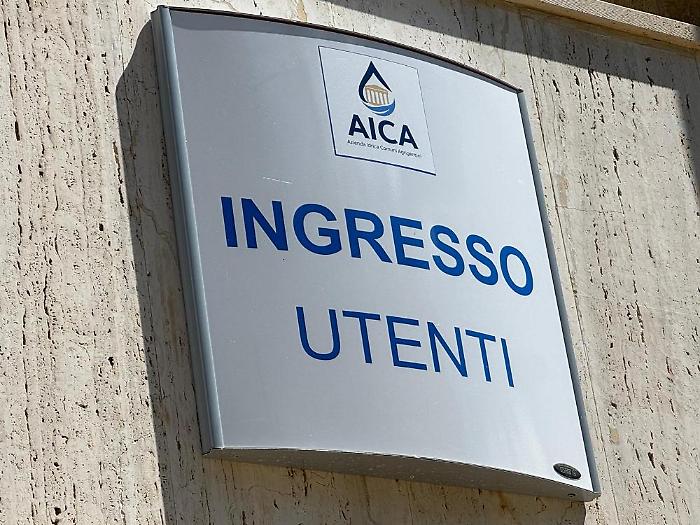 Aica potenzia gli sportelli in provincia e lancia la sanatoria per le utenze idriche