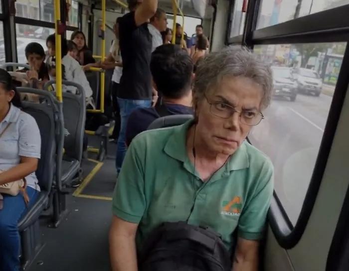 Michael Jackson &egrave; vivo e viaggia in bus? Anatomia di un video inganno che sta spopolando sul web
