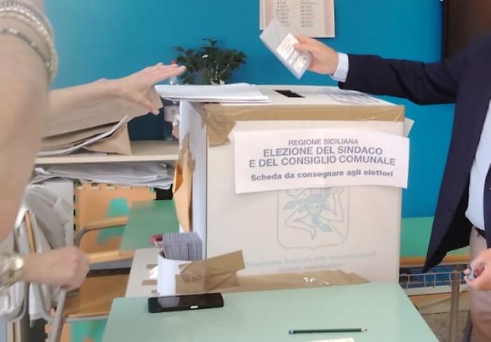 L'affluenza alle 19, la mappa siciliana: si allarga il partito del "non voto", ai seggi solo un siciliano su tre