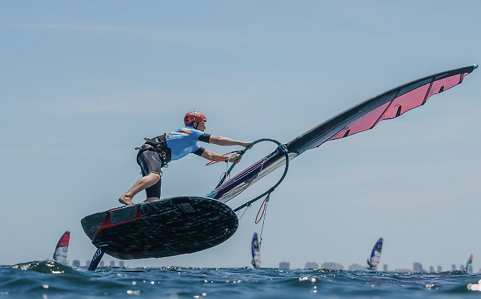 Windsurf, il ragusano Arturo Schinin&agrave; vicecampione europeo Under 17