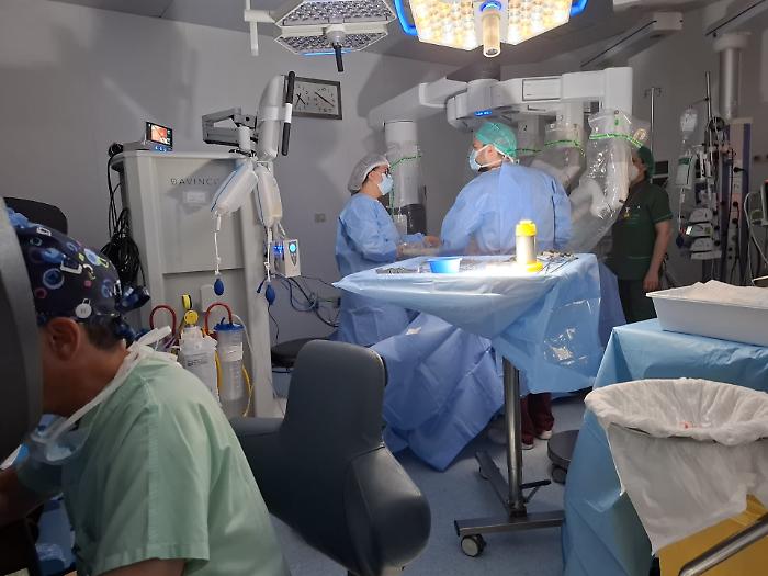 Proctocolectomia totale robotica al Policlinico San Marco: J-pouch e recupero rapido 