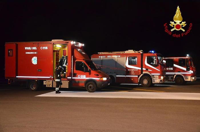 Carini, brucia l'autonoleggio della Sicily by car: dieci auto distrutte dalle fiamme, indagini in corso sulla matrice