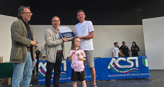 Festa del calcio giovanile a Licata: inaugurato il torneo dei record con Galli e Galbiati
